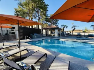 Photo #5: 6949830 Listing 