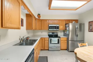 Photo #6: 6949866 Listing 