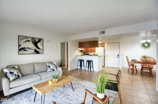 Photo #1: 6949871 Listing 