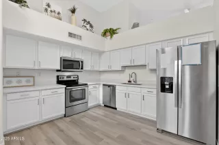 Photo #2: 6950080 Listing 