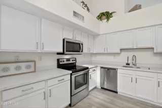 Photo #3: 6950080 Listing 