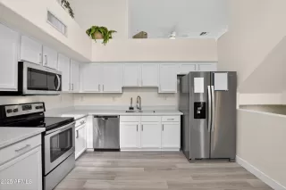 Photo #4: 6950080 Listing 