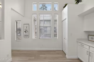 Photo #6: 6950080 Listing 