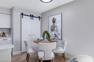 Photo #6: 6950753 Listing 