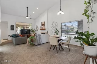 Photo #6: 6950823 Listing 