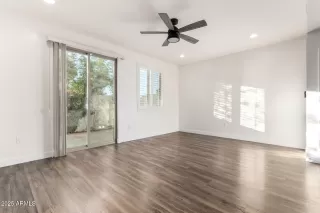 Photo #4: 6950856 Listing 