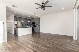 Photo #5: 6950856 Listing 