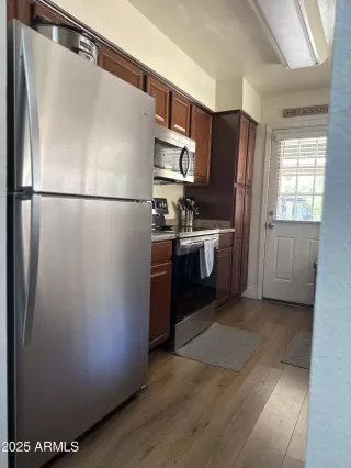 Photo #6: 6951005 Listing 