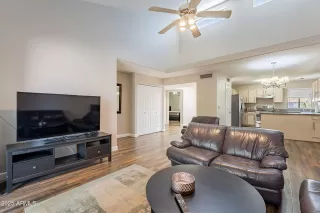 Photo #6: 6951184 Listing