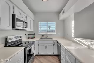 Photo #2: 6951197 Listing