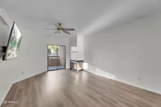 Photo #3: 6951197 Listing