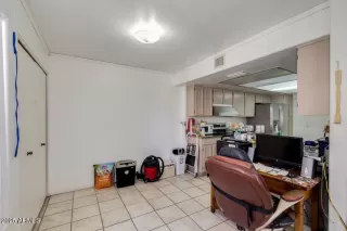 Photo #5: 6951572 Listing