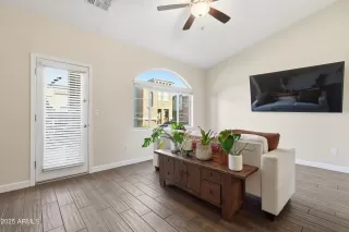 Photo #5: 6951729 Listing 