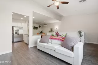 Photo #6: 6951729 Listing 