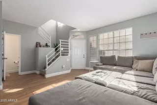 Photo #2: 6951879 Listing 