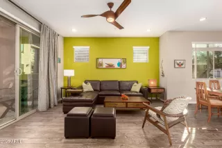 Photo #4: 6952026 Listing