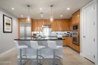 Photo #1: 6952117 Listing 