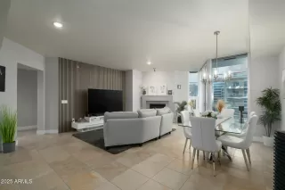 Photo #2: 6952117 Listing 