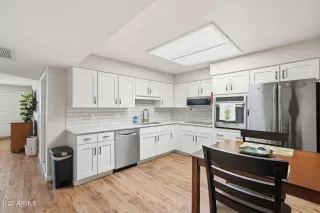 Photo #3: 6952188 Listing 