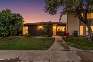 Photo #2: 6952256 Listing