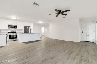 Photo #6: 6952256 Listing