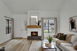 Photo #5: 6952443 Listing