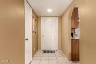 Photo #4: 6952460 Listing