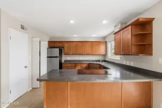 Photo #6: 6952695 Listing 