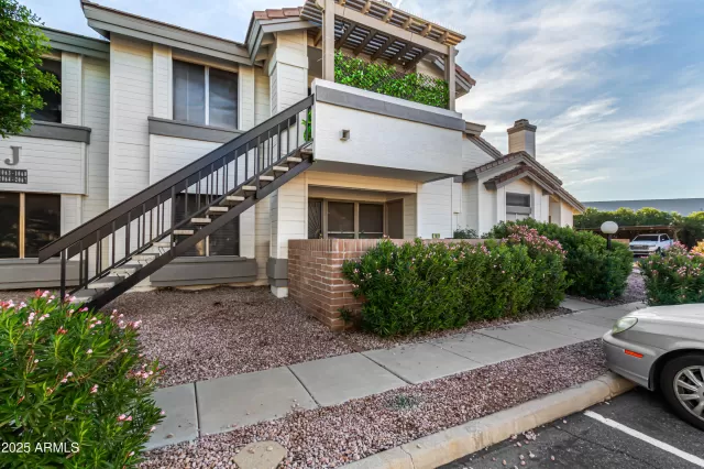 MLS: 6953183 Condo For Sale