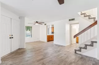 Photo #6: 6953558 Listing