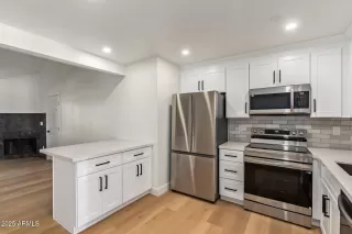 Photo #4: 6954125 Listing