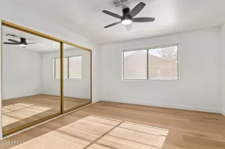 Photo #6: 6954125 Listing