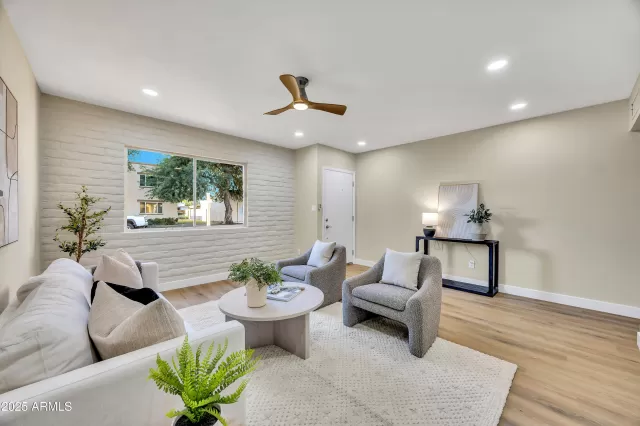 MLS: 6954269 Condo For Sale