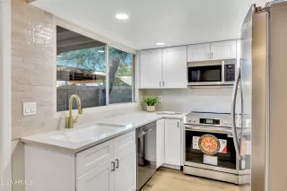 Photo #1: 6954269 Listing 