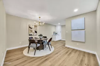 Photo #6: 6954269 Listing 