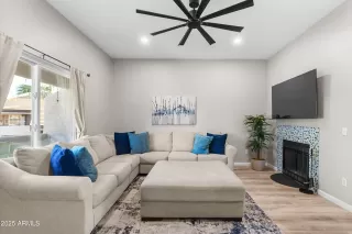 Photo #3: 6954446 Listing