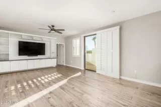 Photo #1: 6954474 Listing 