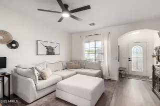 Photo #5: 6954587 Listing 