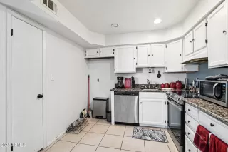 Photo #5: 6954632 Listing 