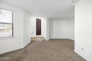 Photo #4: 6954863 Listing