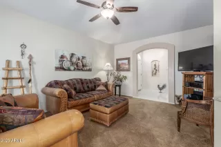 Photo #4: 6954871 Listing 