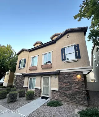 Photo #1: 6954990 Listing