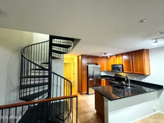 Photo #2: 6954990 Listing