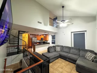 Photo #4: 6954990 Listing