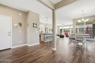 Photo #4: 6955187 Listing