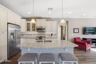 Photo #6: 6955187 Listing