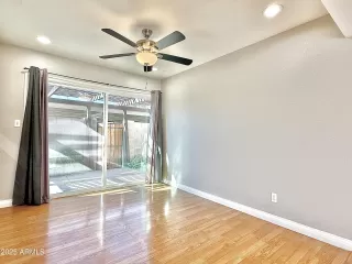 Photo #4: 6955234 Listing