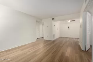 Photo #4: 6955236 Listing