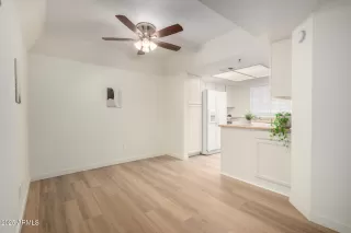 Photo #5: 6955236 Listing