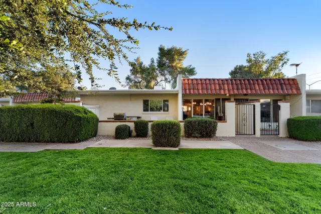 MLS: 6955392 Condo For Sale